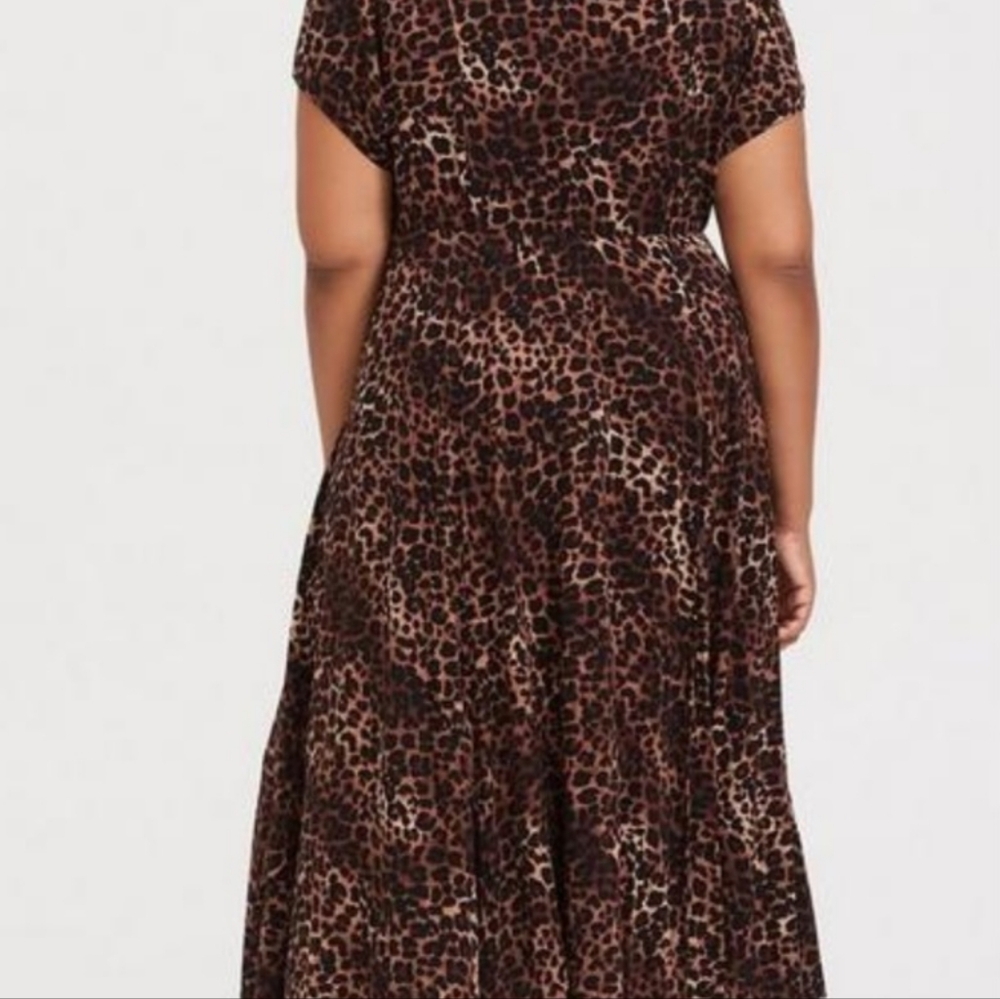 TORRID Leopard Challis Keyhole Midi Skater Dress NWT Size 2 / 2X Cutout Pin-Up - Picture 5 of 14